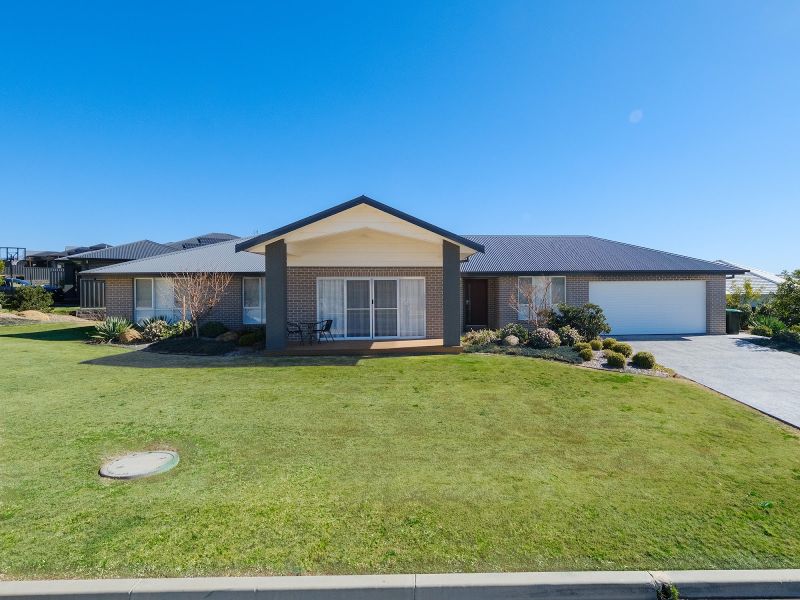 25 Traminer Dr, North Tamworth, NSW 2340