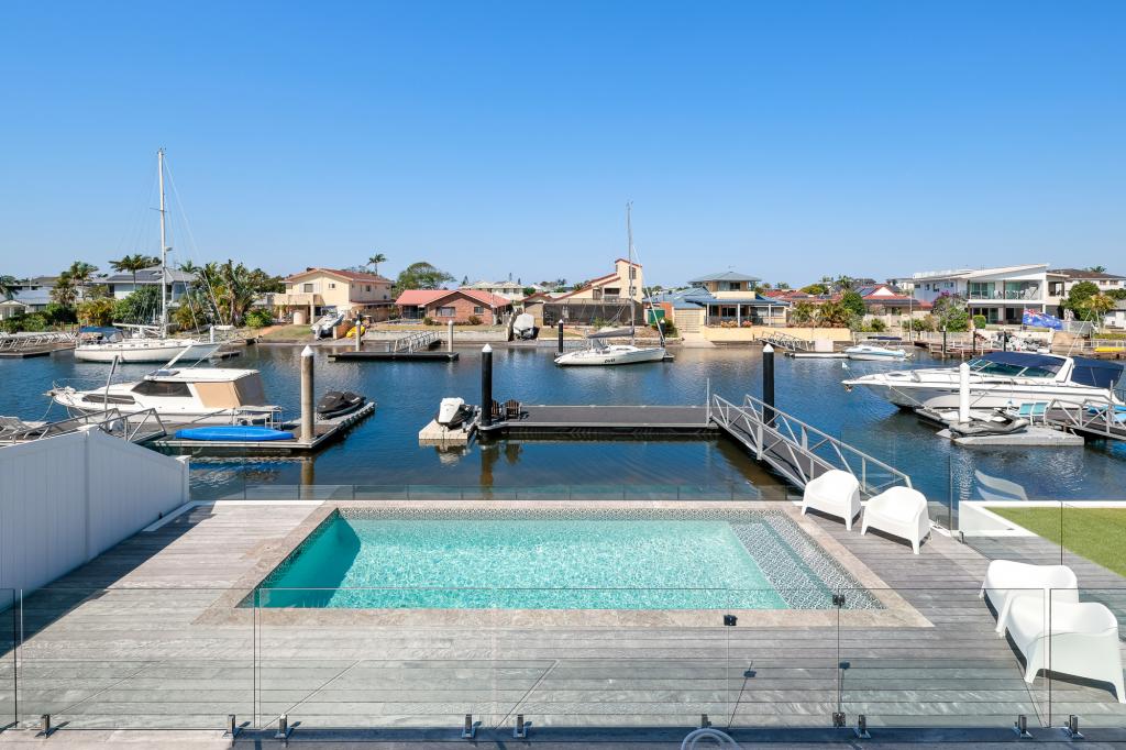 101 Bayview St, Runaway Bay, QLD 4216