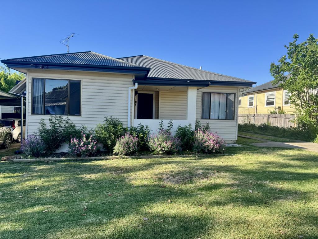 12 Elizabeth St, North Tamworth, NSW 2340