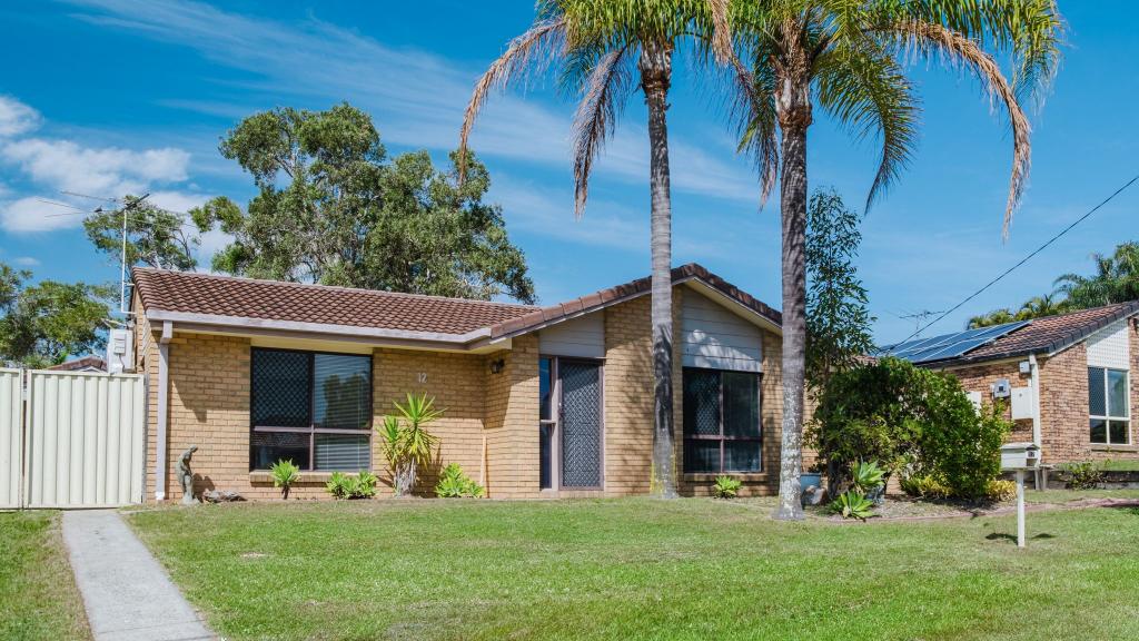 12 LOCHORE CT, CRESTMEAD, QLD 4132