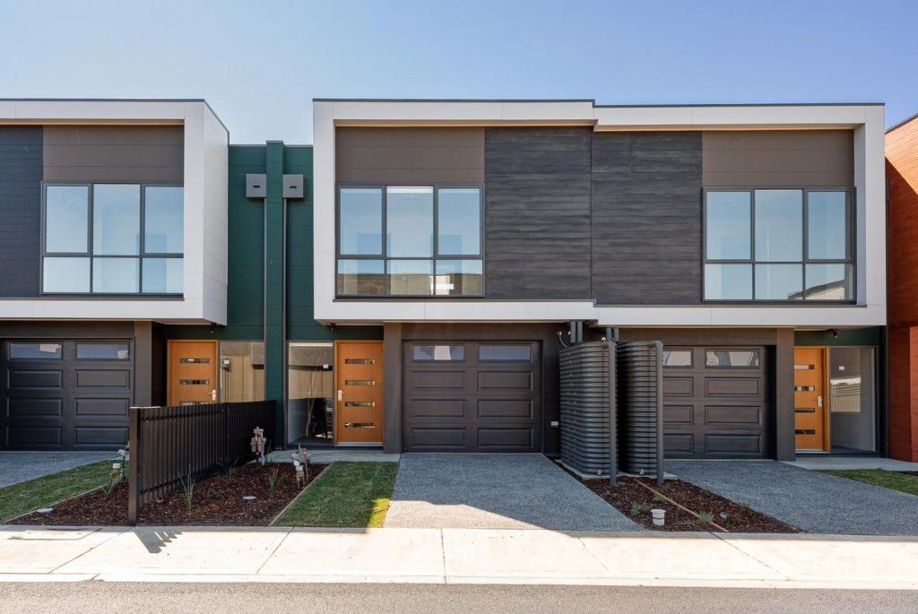 24 Stonewood Cct, Hadfield, VIC 3046