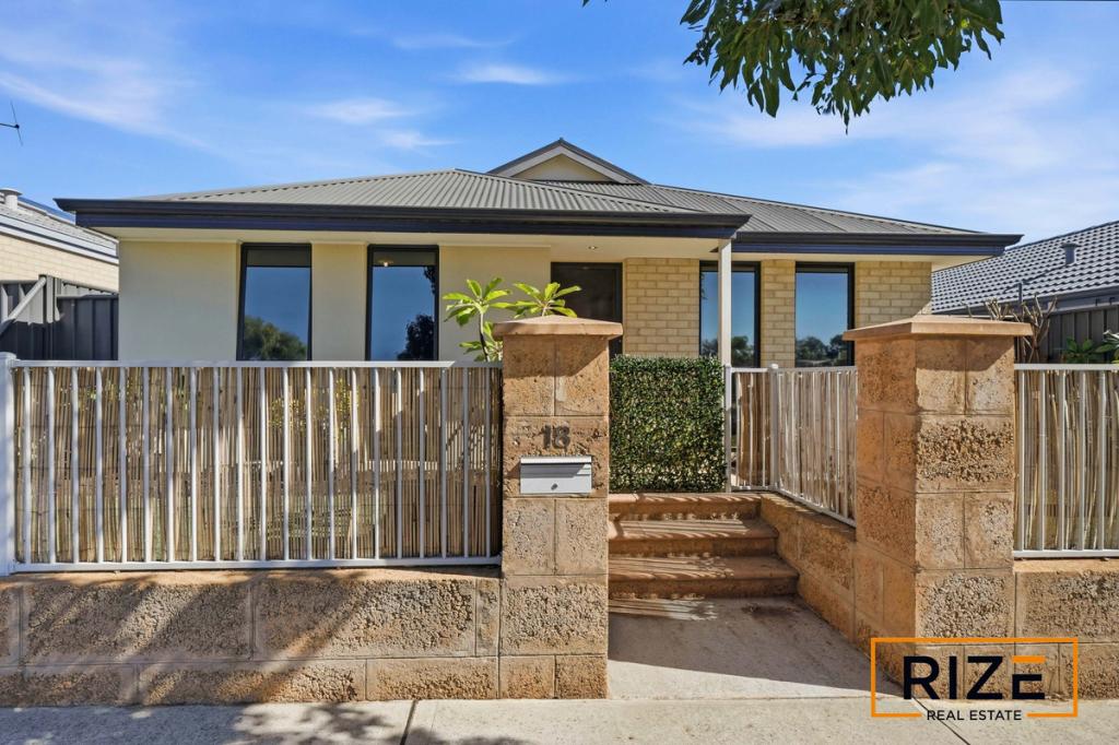 18 Bauer Cir, Banksia Grove, WA 6031