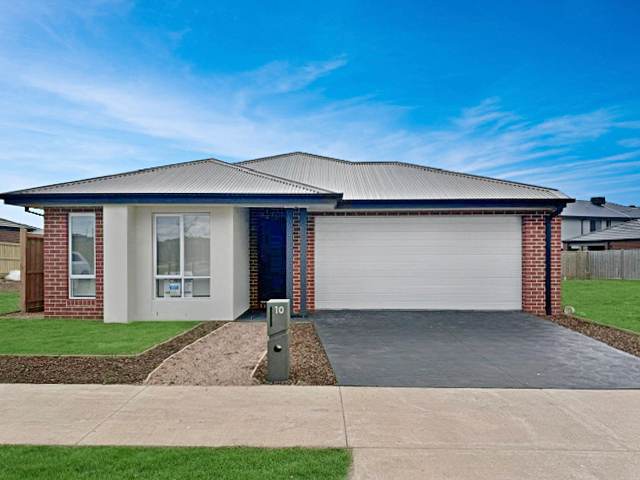 10 BERKELEY DR, ARMSTRONG CREEK, VIC 3217