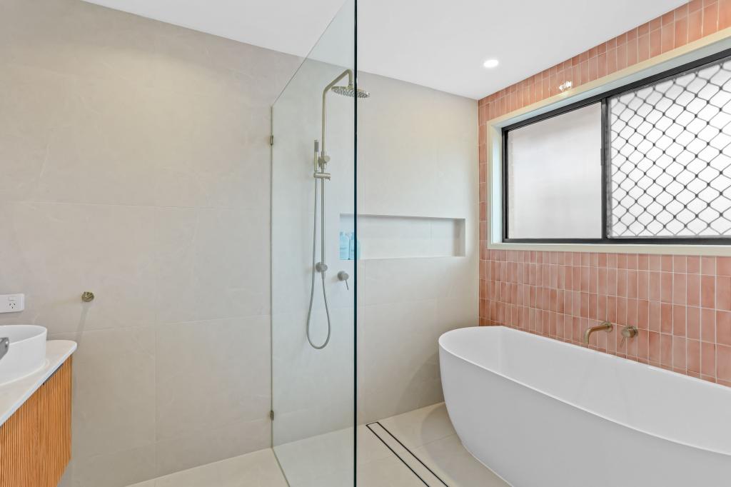 38 Ashford Rd, Helensvale, QLD 4212