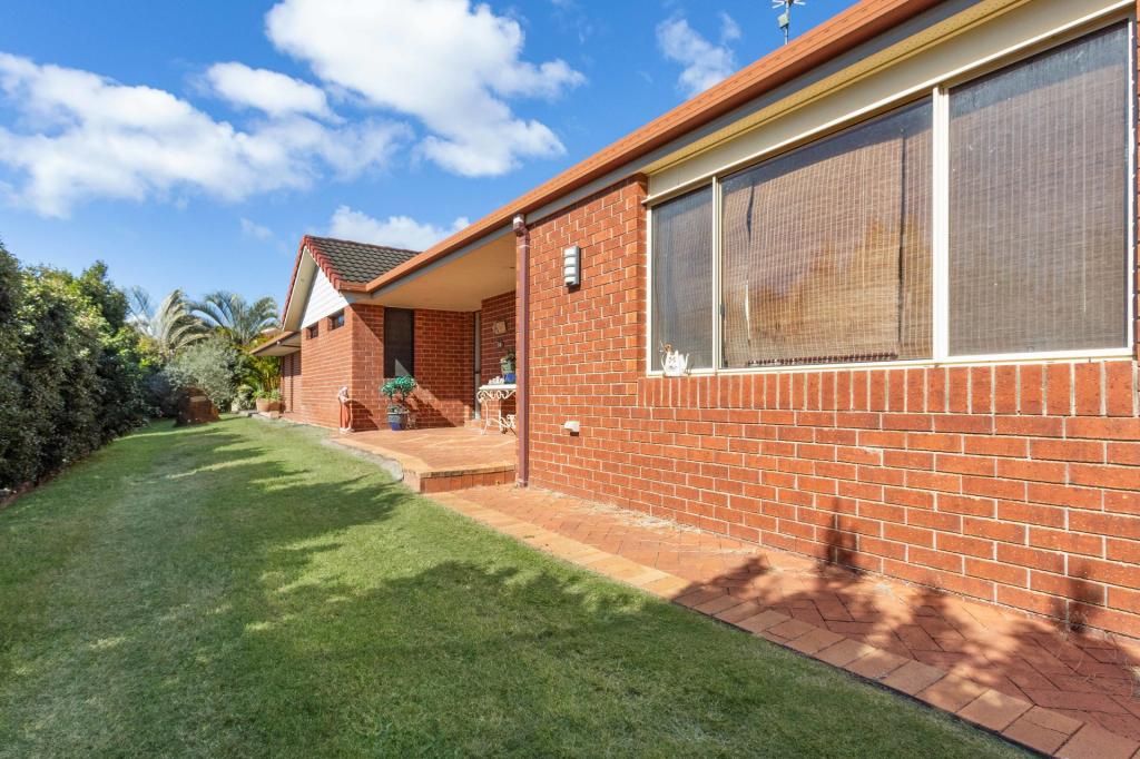 94 CHRISTENSEN ST, URRAWEEN, QLD 4655