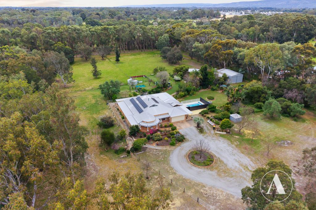 38 Stockmans Cl, Oakford, WA 6121