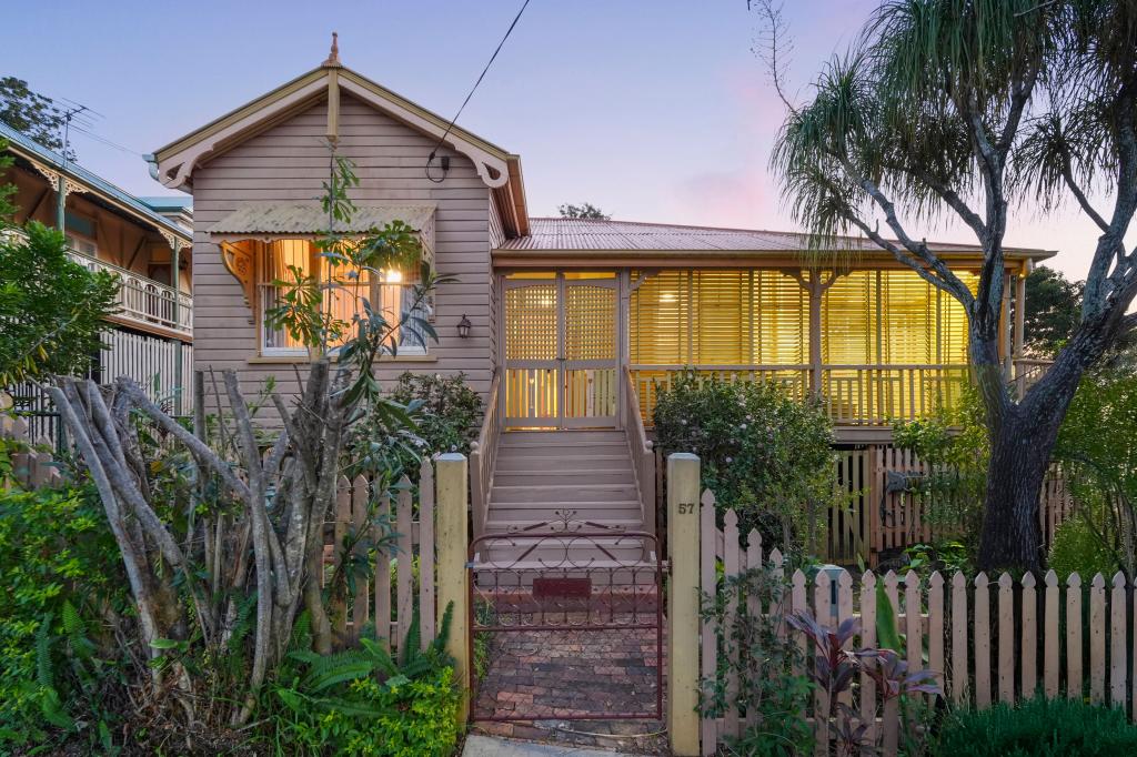 57 Ellenborough St, Ipswich, QLD 4305