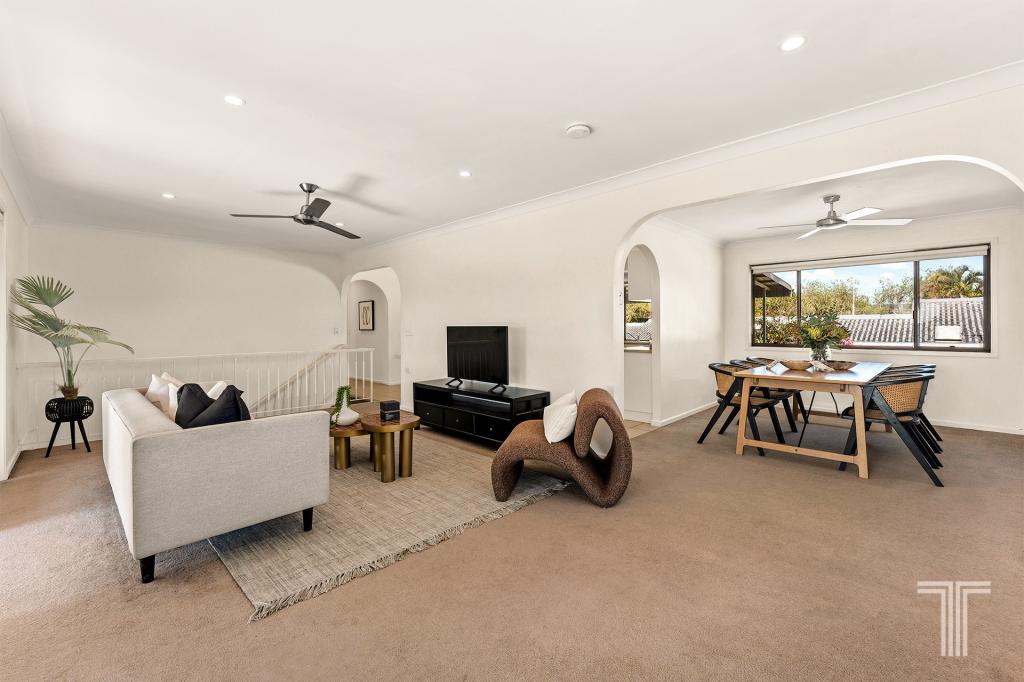 59 Meadowlands Rd, Carindale, QLD 4152