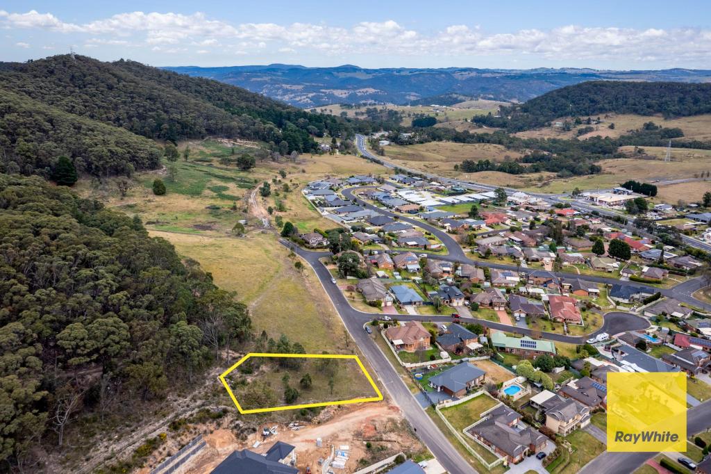 5 Woodlands Dr, Lithgow, NSW 2790