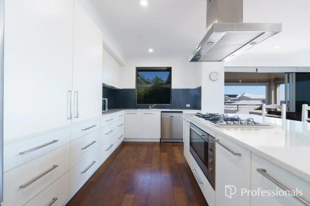 6 Surf St, Yanchep, WA 6035