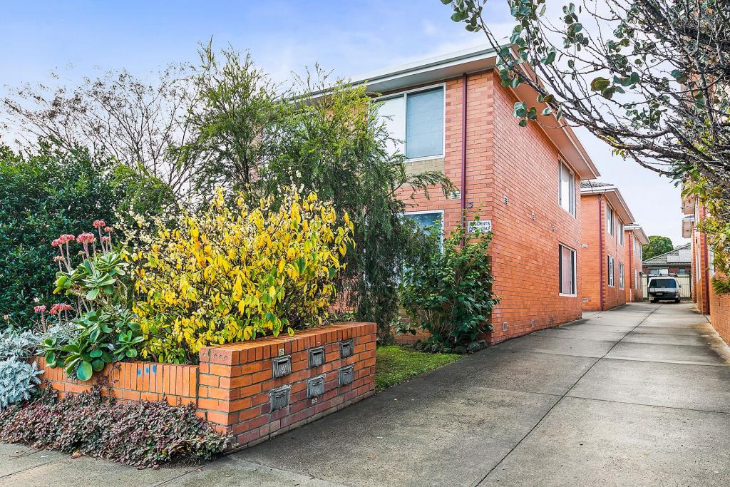 8/13 Main St, Blackburn, VIC 3130