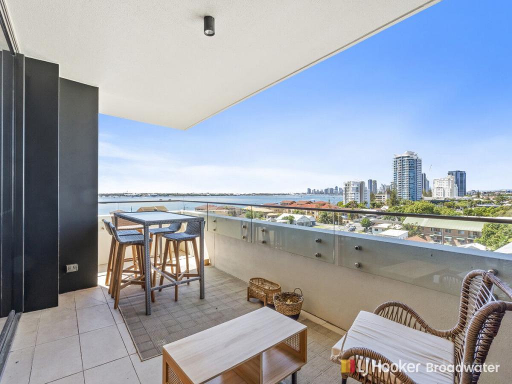 709/110 Frank St, Labrador, QLD 4215