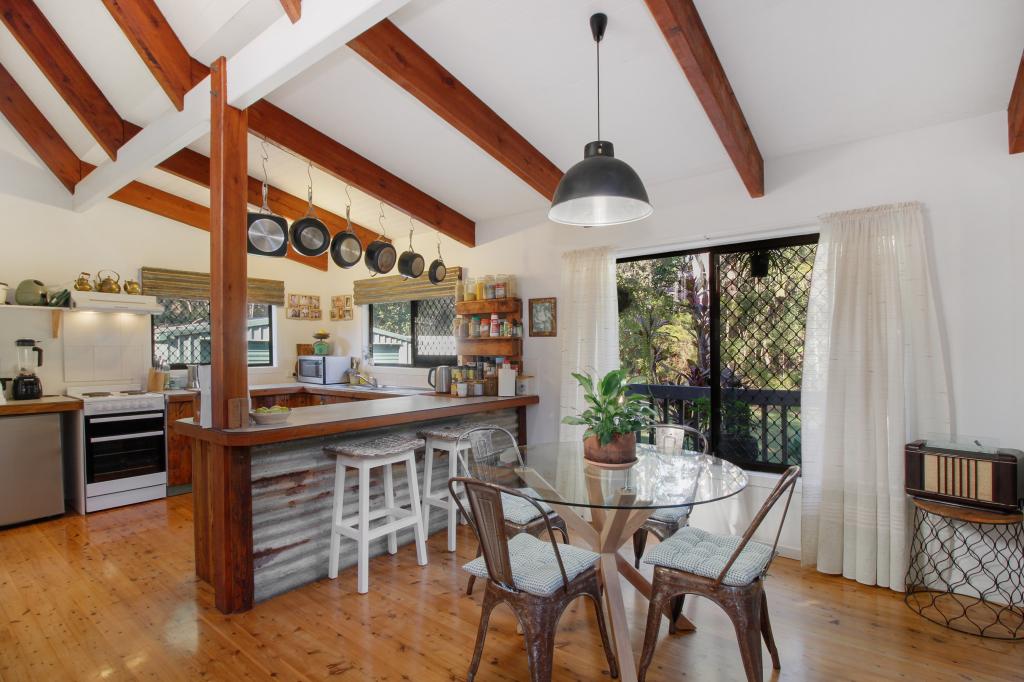 58 Alexander St, Macleay Island, QLD 4184