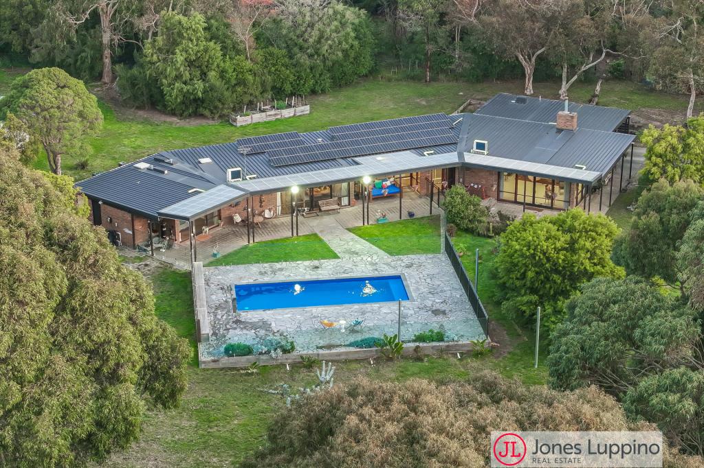 105 Sandy Point Rd, Somers, VIC 3927