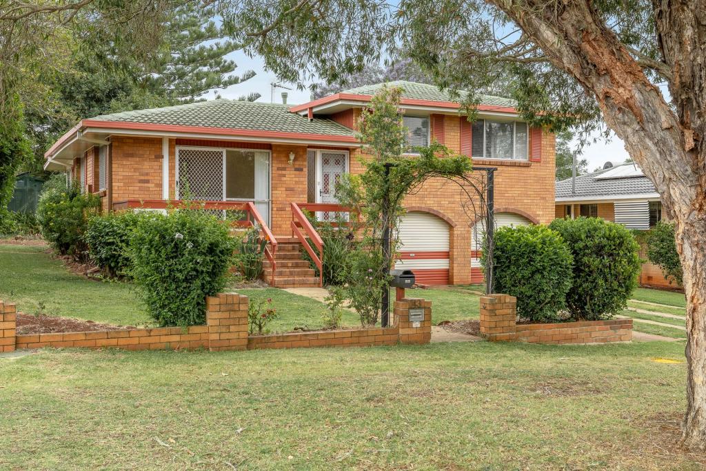 43 Sardon St, Centenary Heights, QLD 4350