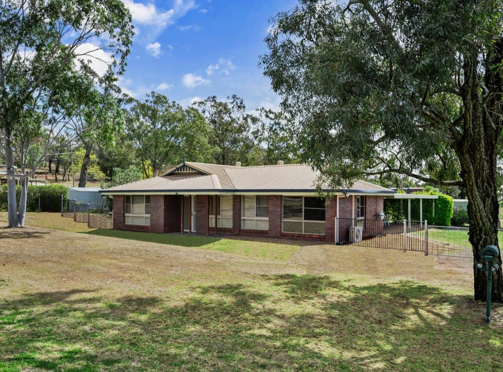 19 Lobwein St, Meringandan West, QLD 4352