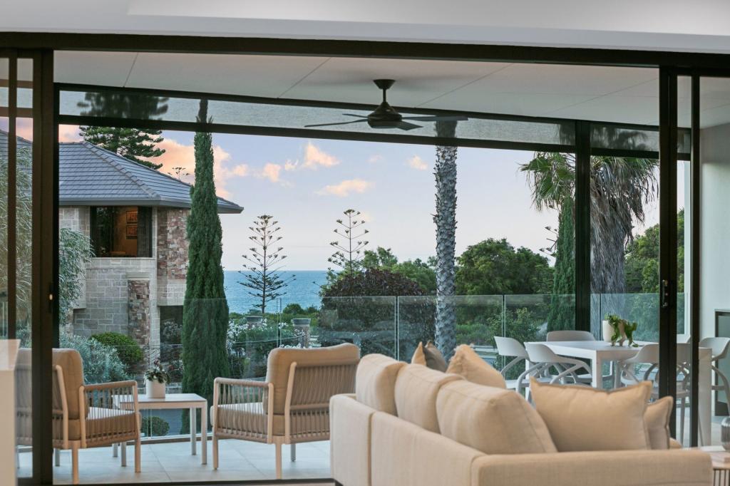 2 Korel Gdns, Swanbourne, WA 6010