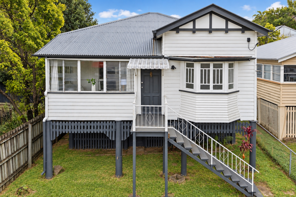 3 Beryl Cres, Holland Park, QLD 4121