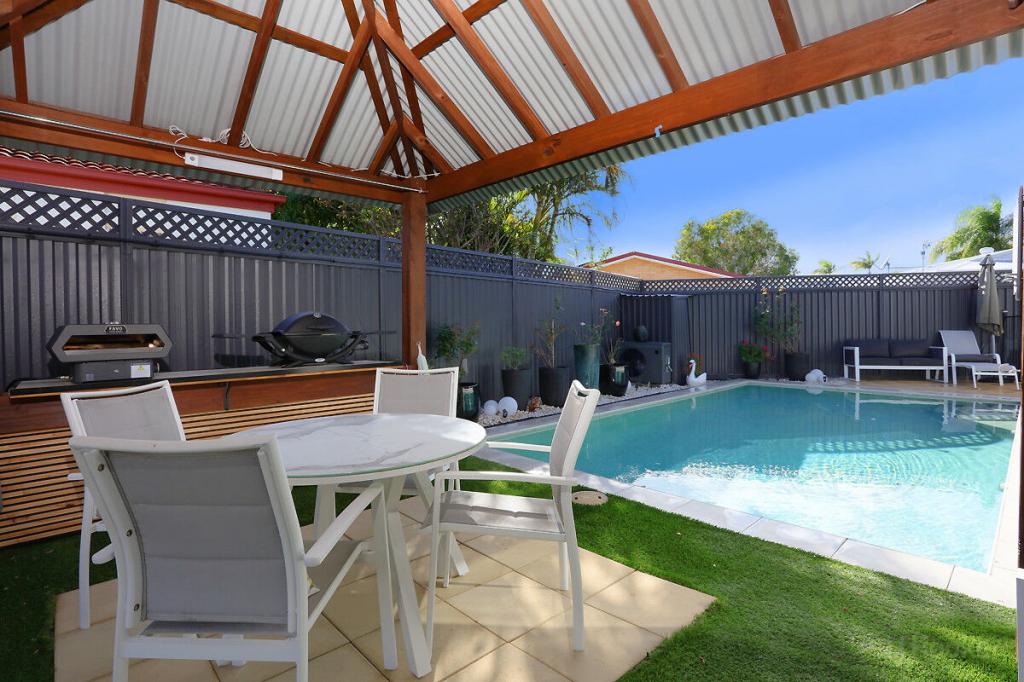 6 MANACOR PL, COOMBABAH, QLD 4216