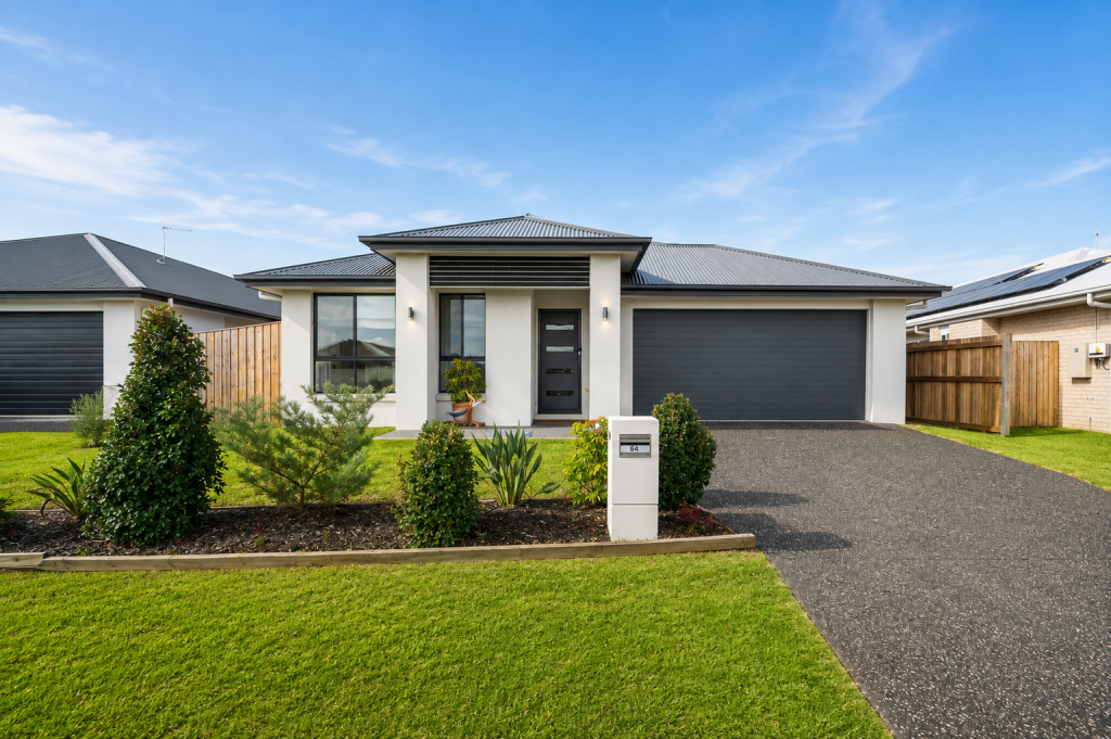 64 Dougan St, Point Vernon, QLD 4655