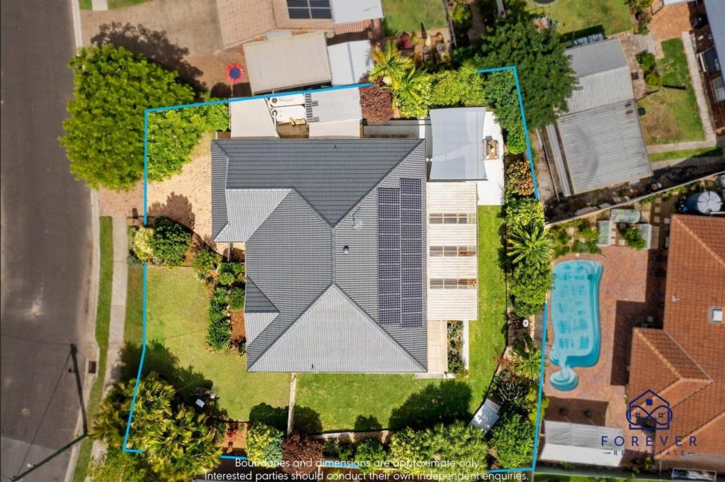 17 Wantana Cres, Edens Landing, QLD 4207