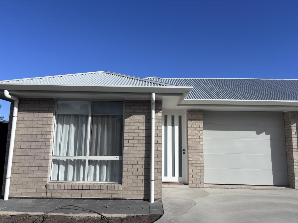 18 Churchill Rd, Victor Harbor, SA 5211