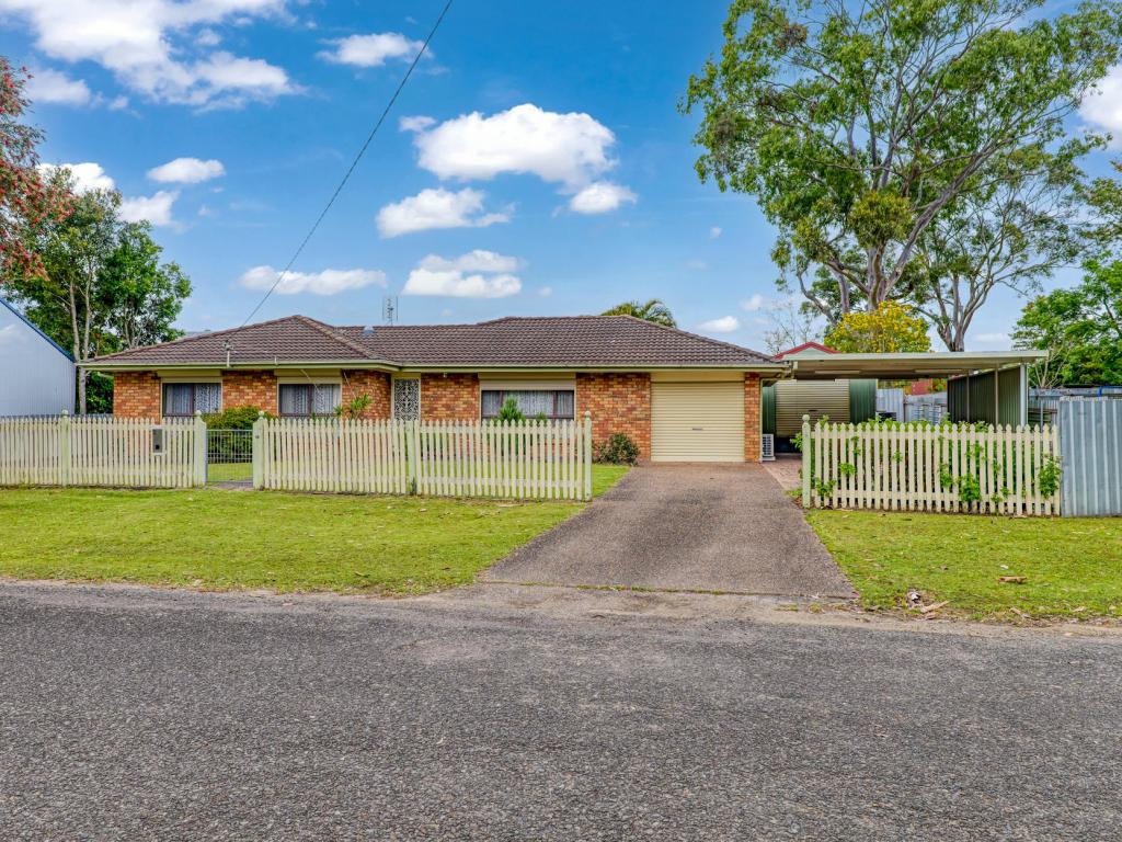 11 POKOLBIN ST, PELAW MAIN, NSW 2327