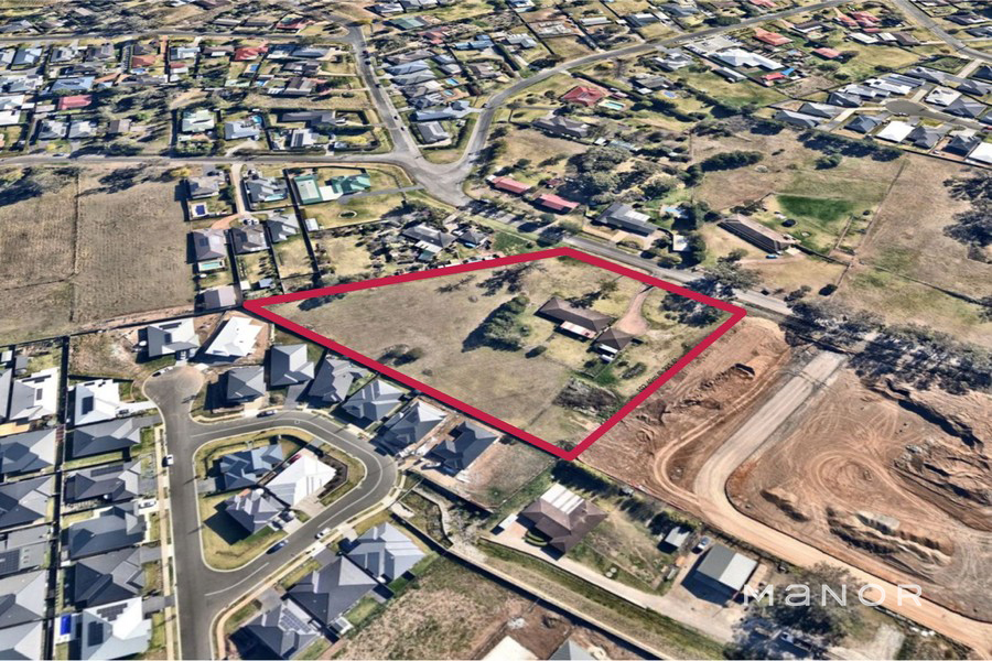 76 MYRTLE CREEK AVE, TAHMOOR, NSW 2573