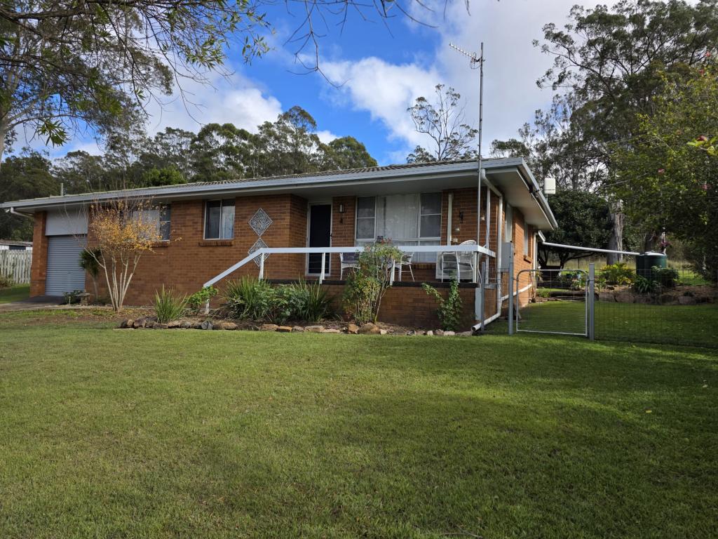 32 Railway Tce, Crows Nest, QLD 4355