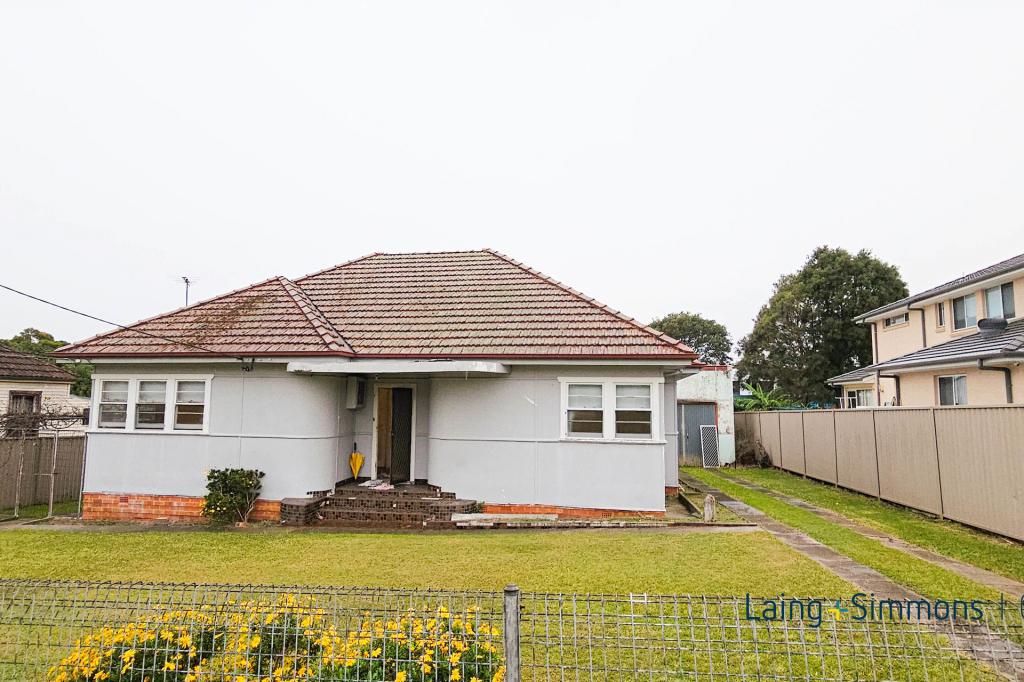 14 LOLOMA ST, CABRAMATTA, NSW 2166