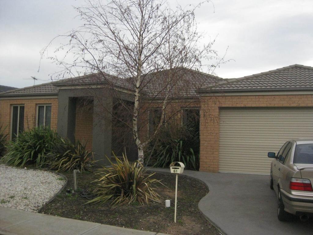 61 LADYBIRD CRES, POINT COOK, VIC 3030