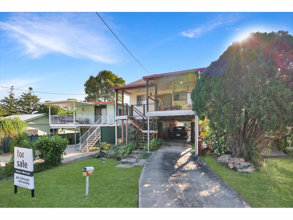 33 Beak St, Koongal, QLD 4701