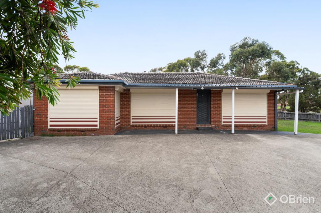 92 Gipps Cres, Cranbourne North, VIC 3977