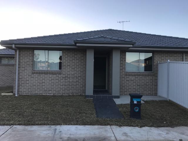 7A WAKELING DR, EDMONDSON PARK, NSW 2174