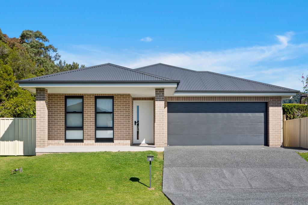 4 Fleet Cres, Albion Park, NSW 2527