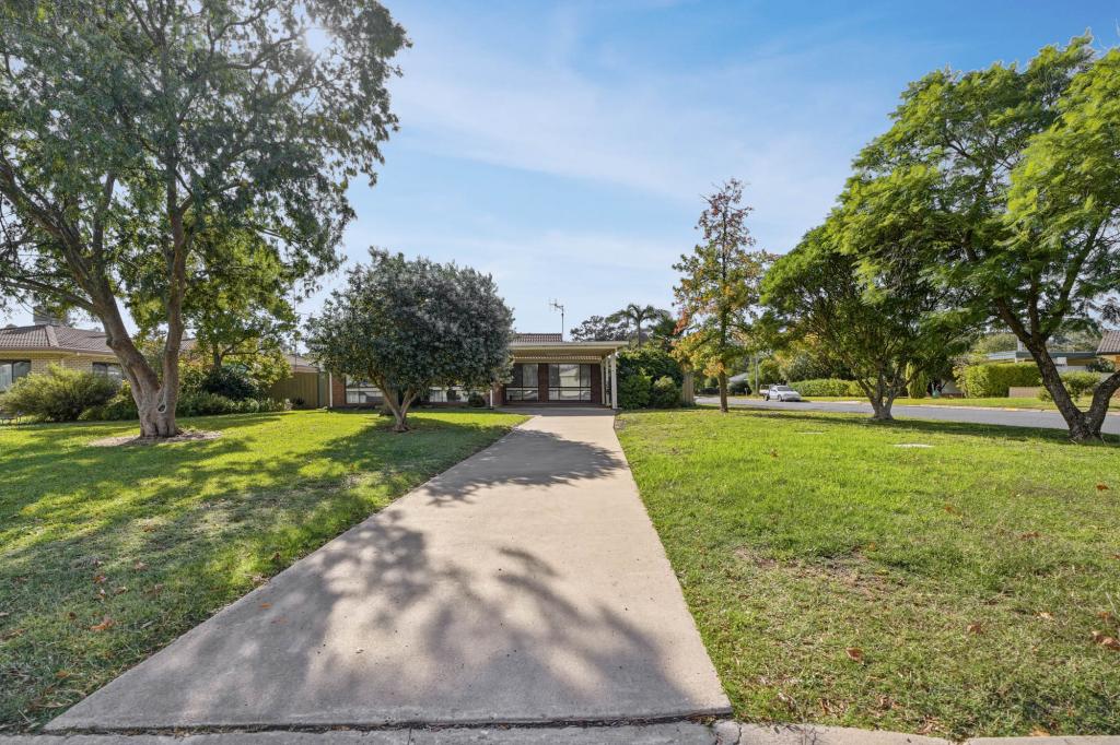 18 Glen St, Warren, NSW 2824