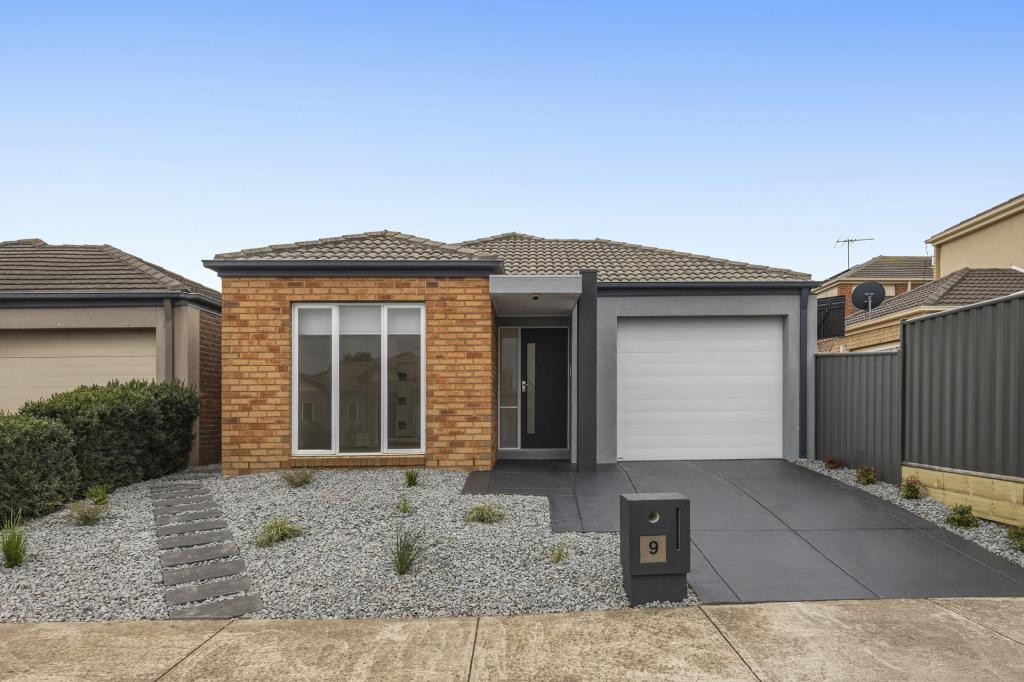 9 Bovard Cl, Caroline Springs, VIC 3023