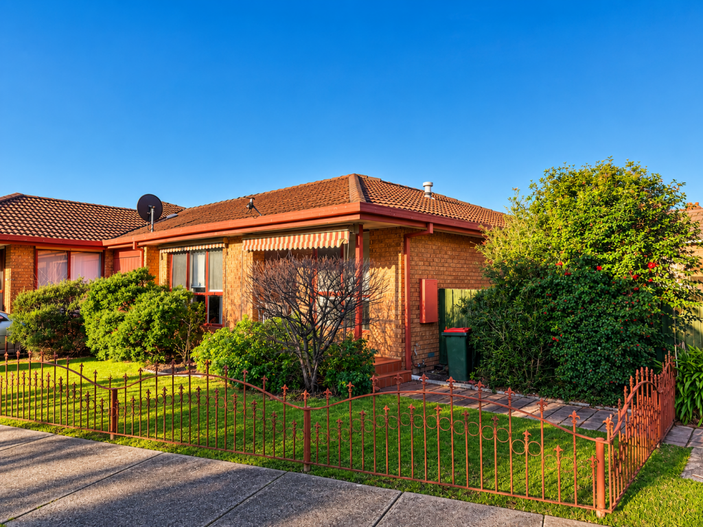 1/83 Carlisle Cres, Hughesdale, VIC 3166