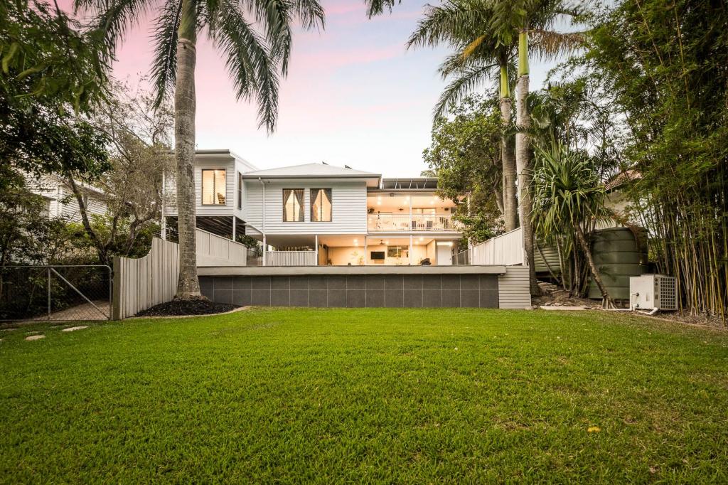 127 Agnew St, Norman Park, QLD 4170