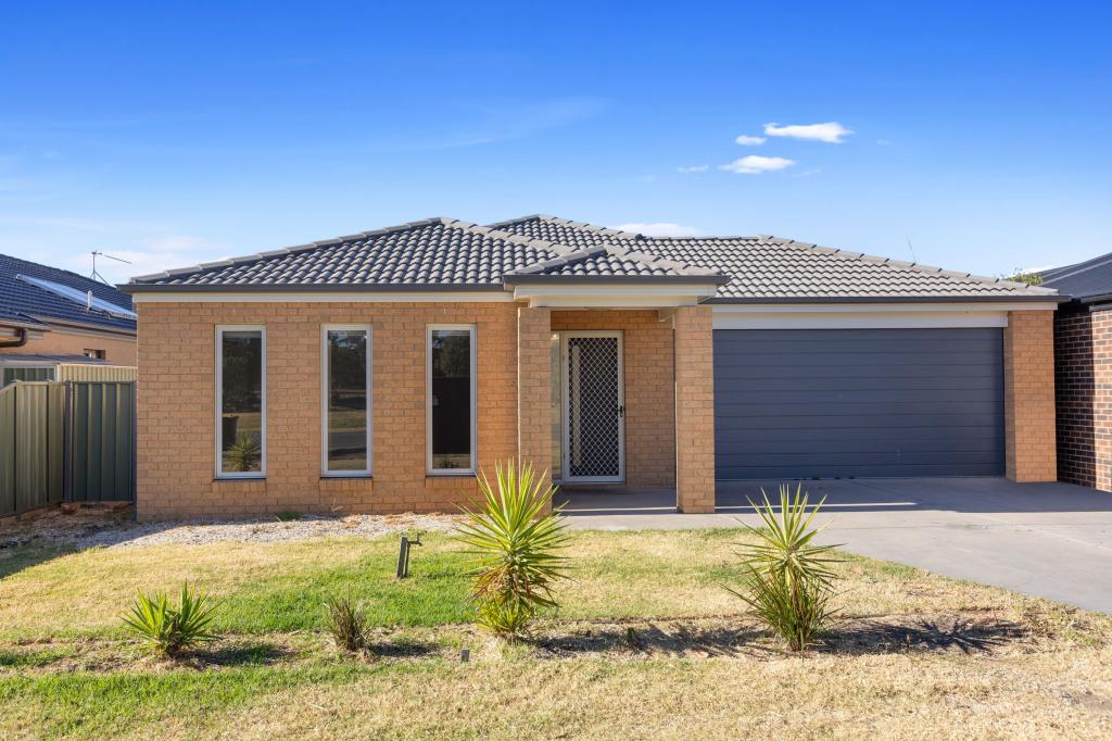 9 Gladeville Dr, Eaglehawk, VIC 3556