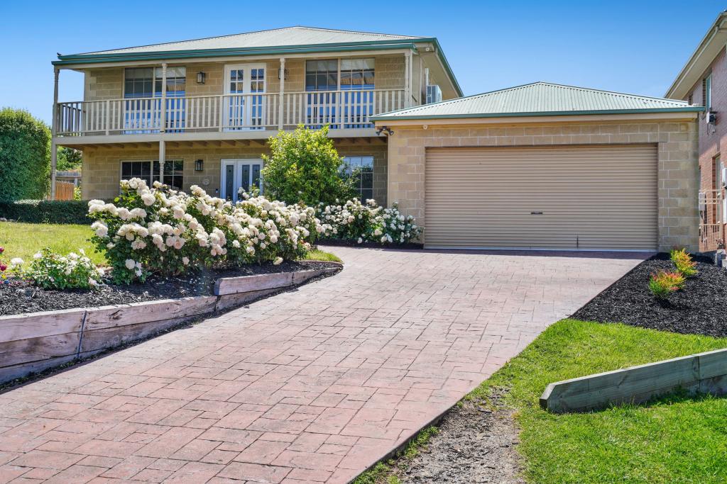 5 Edinburgh Ct, Greenvale, VIC 3059