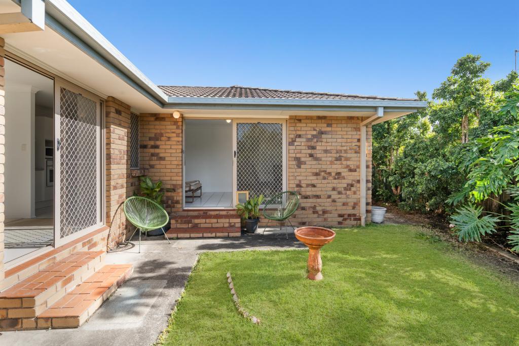31 Galeen Dr, Burleigh Waters, QLD 4220
