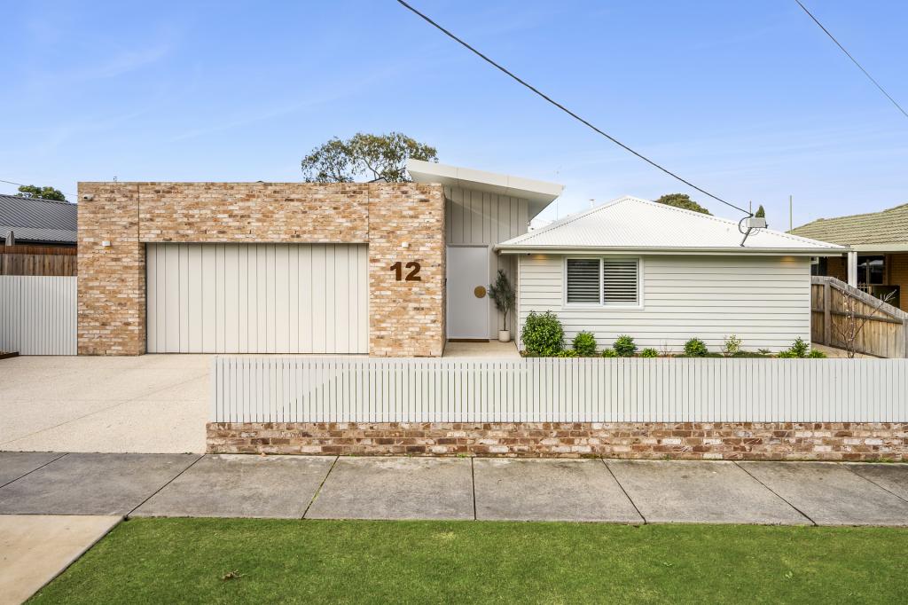 12 Glamis St, Newtown, VIC 3220