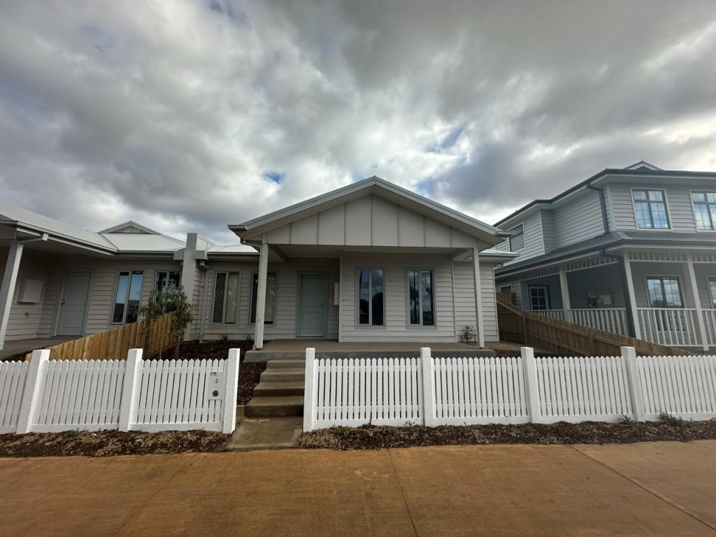 115 ST ARNAUD RD, EYNESBURY, VIC 3338