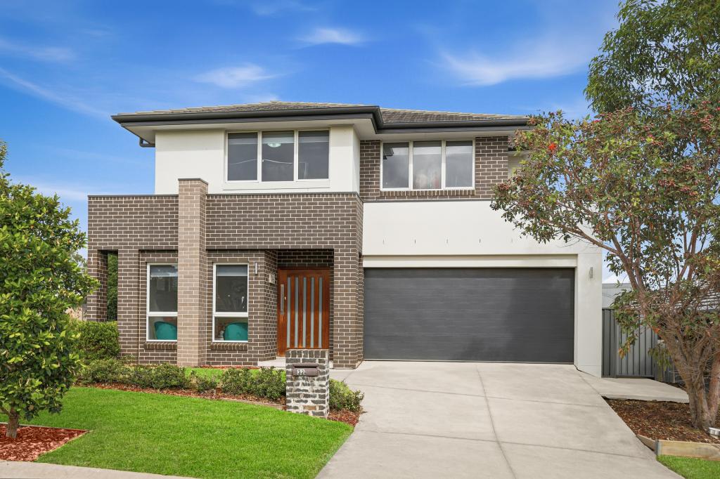32 Thorpe Cct, Oran Park, NSW 2570