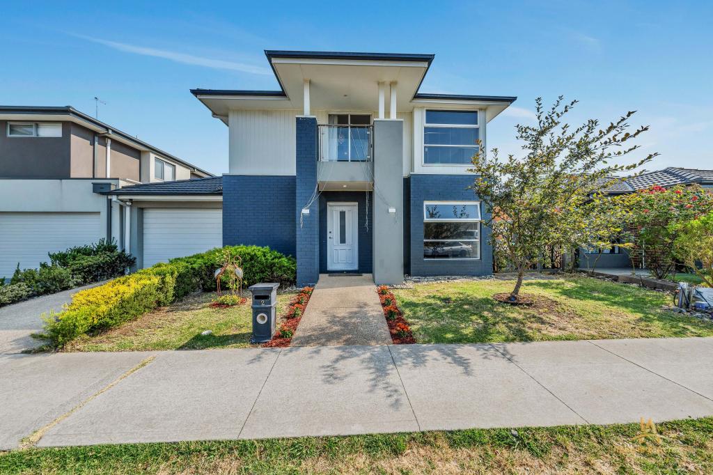 12 Madeira Dr, Clyde North, VIC 3978