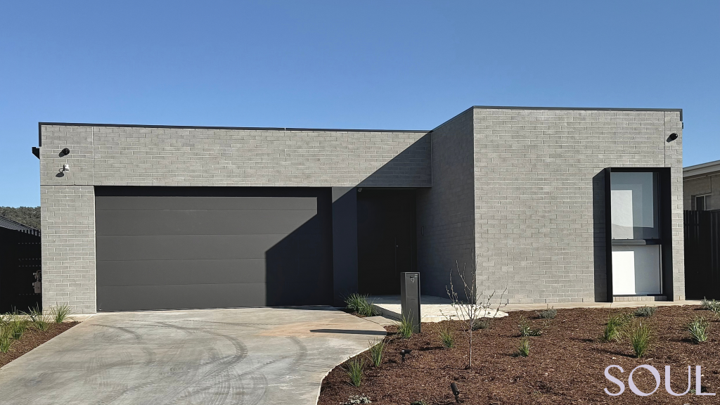 9 Maher Cct, Griffith, NSW 2680