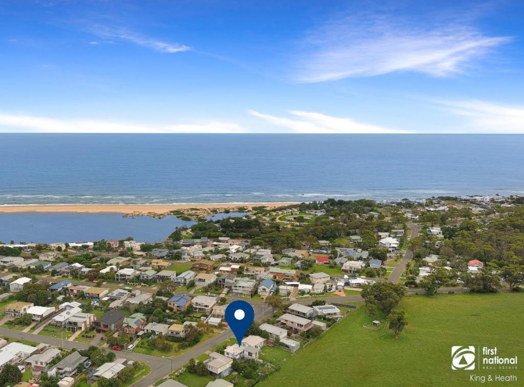 9 Outlook Dr, Lake Tyers Beach, VIC 3909