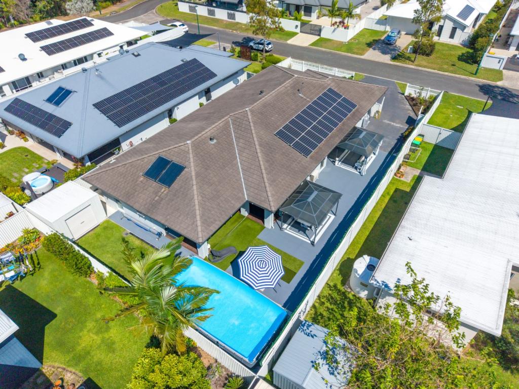 11 Sylvie St, Pelican Waters, QLD 4551