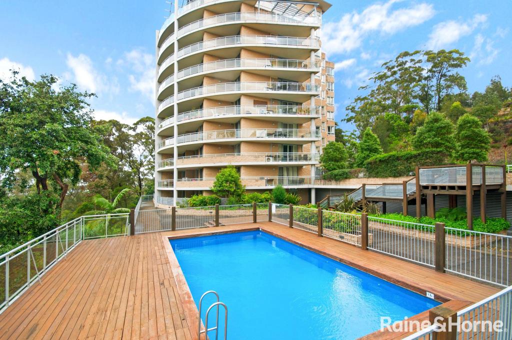 132/80 JOHN WHITEWAY DR, GOSFORD, NSW 2250